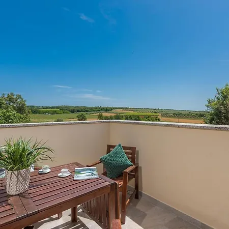 Big Promotion, Serenitas * Tar-Vabriga