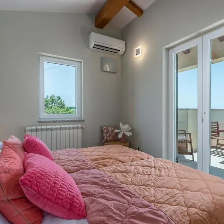 Big Promotion, Serenitas * Tar-Vabriga