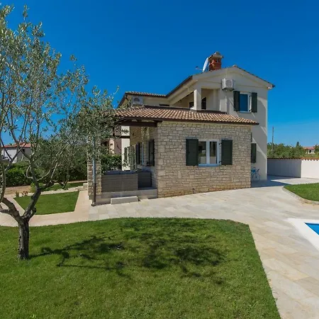 Big Promotion, Serenitas Villa *