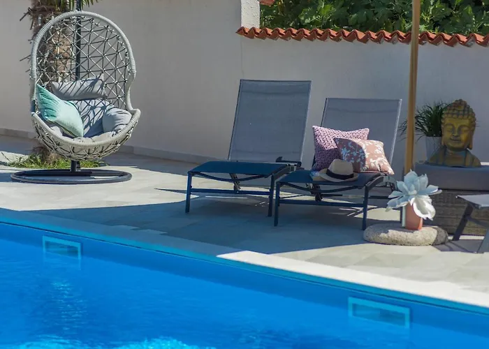 Big Promotion, Serenitas Villa *