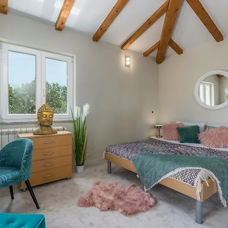 Big Promotion, Serenitas * Tar-Vabriga