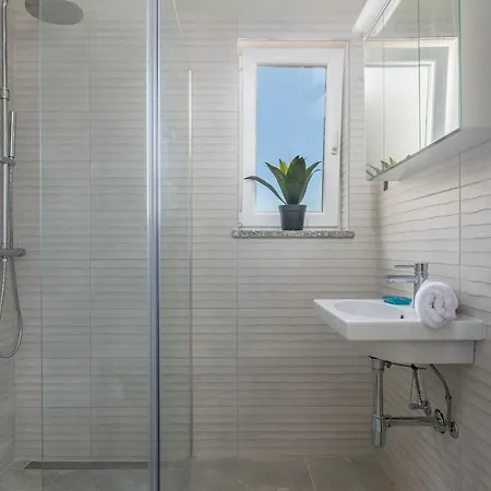 Big Promotion, Serenitas * Tar-Vabriga