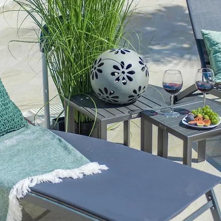 Big Promotion, Serenitas ヴィラ