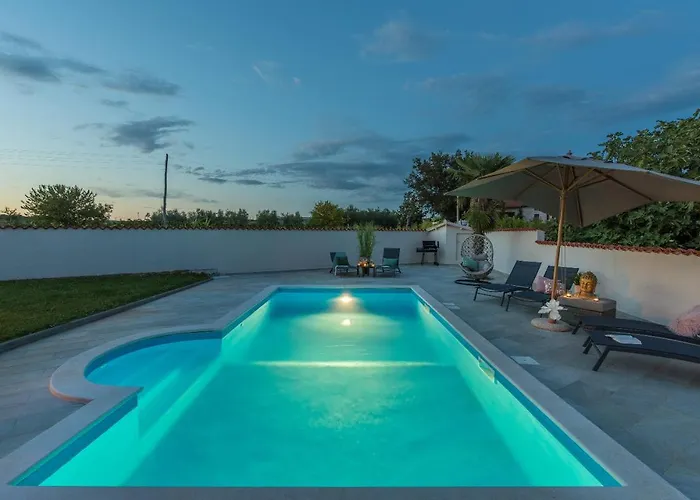 Villa Big Promotion, Serenitas Tar-Vabriga