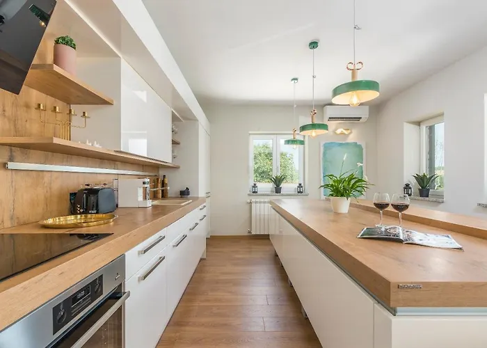 Big Promotion, Serenitas