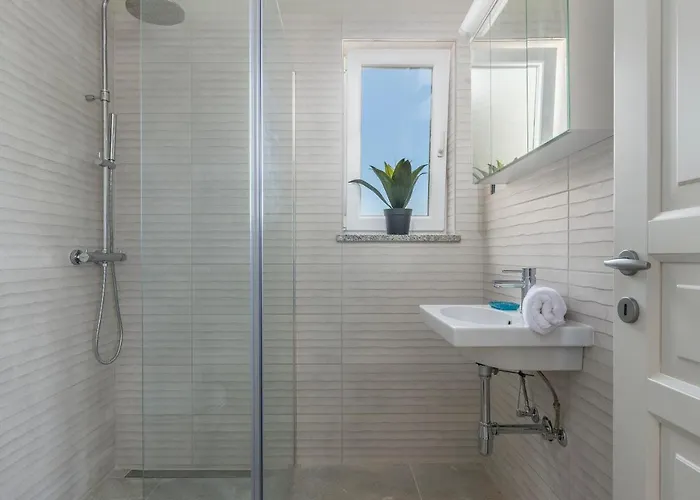 Big Promotion, Serenitas * Tar-Vabriga