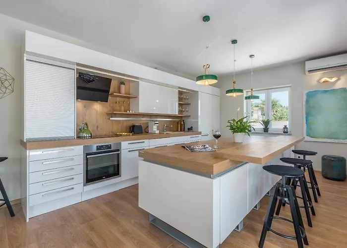 Big Promotion, Serenitas * Tar-Vabriga